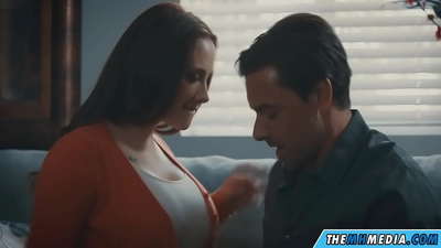 Yaxshi ko'krakli ona bilan romantik jinsiy aloqa